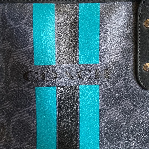Coach purse - Picture 3 of 7